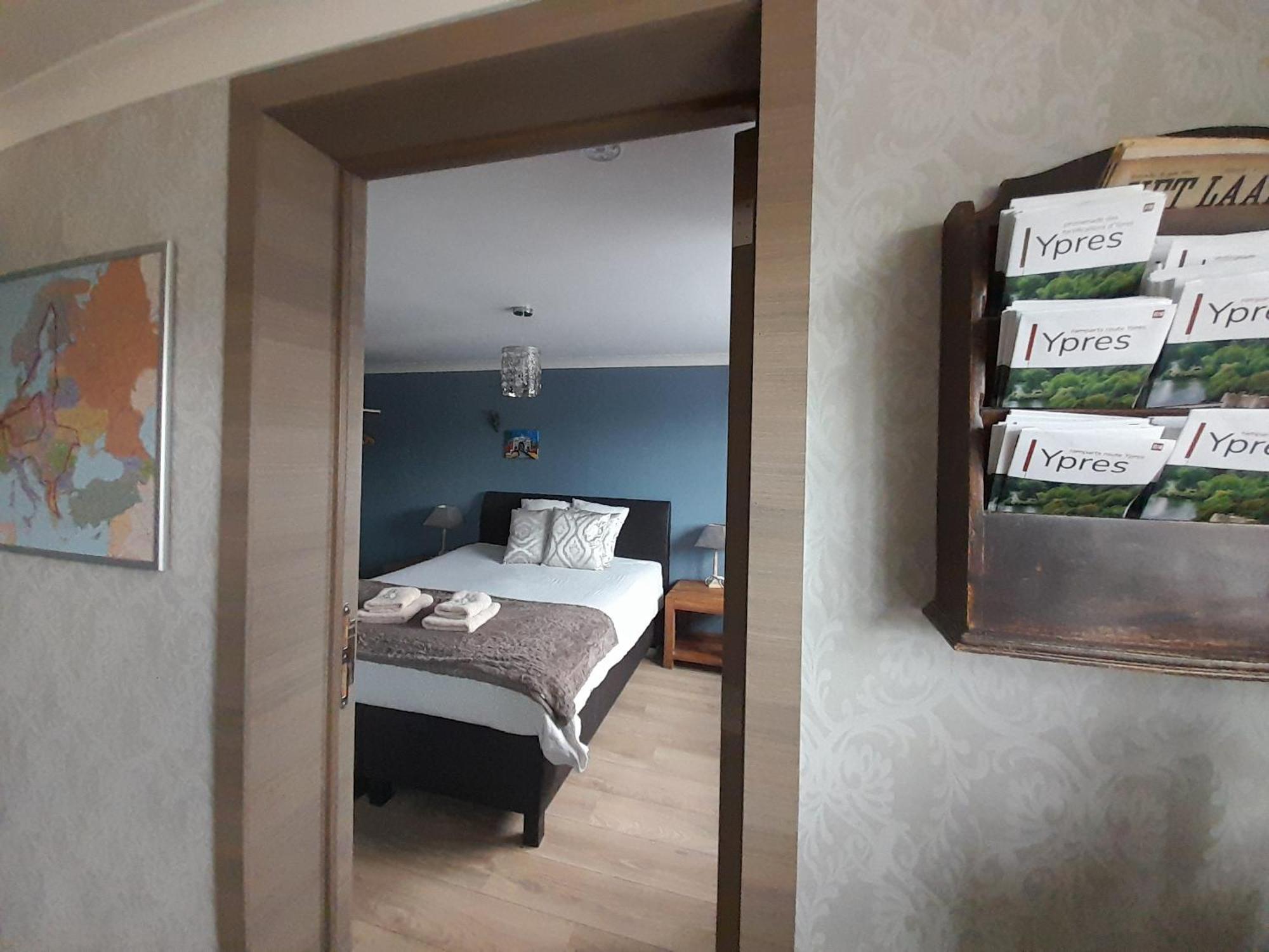 イープル Juliette'S Bed & Breakfast エクステリア 写真