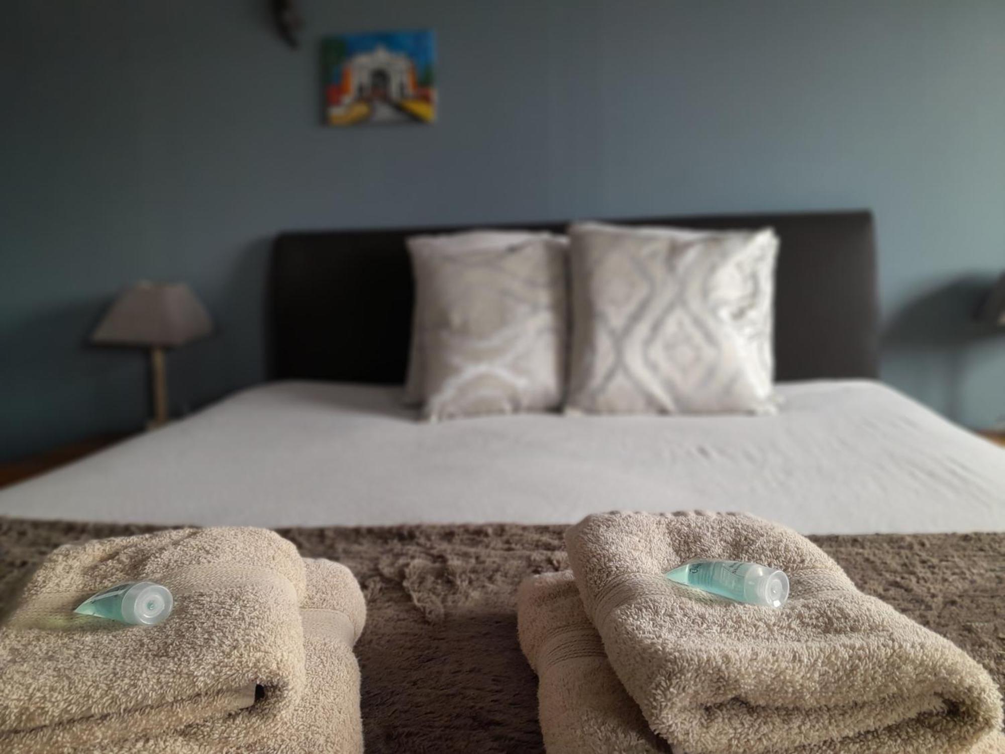 イープル Juliette'S Bed & Breakfast エクステリア 写真