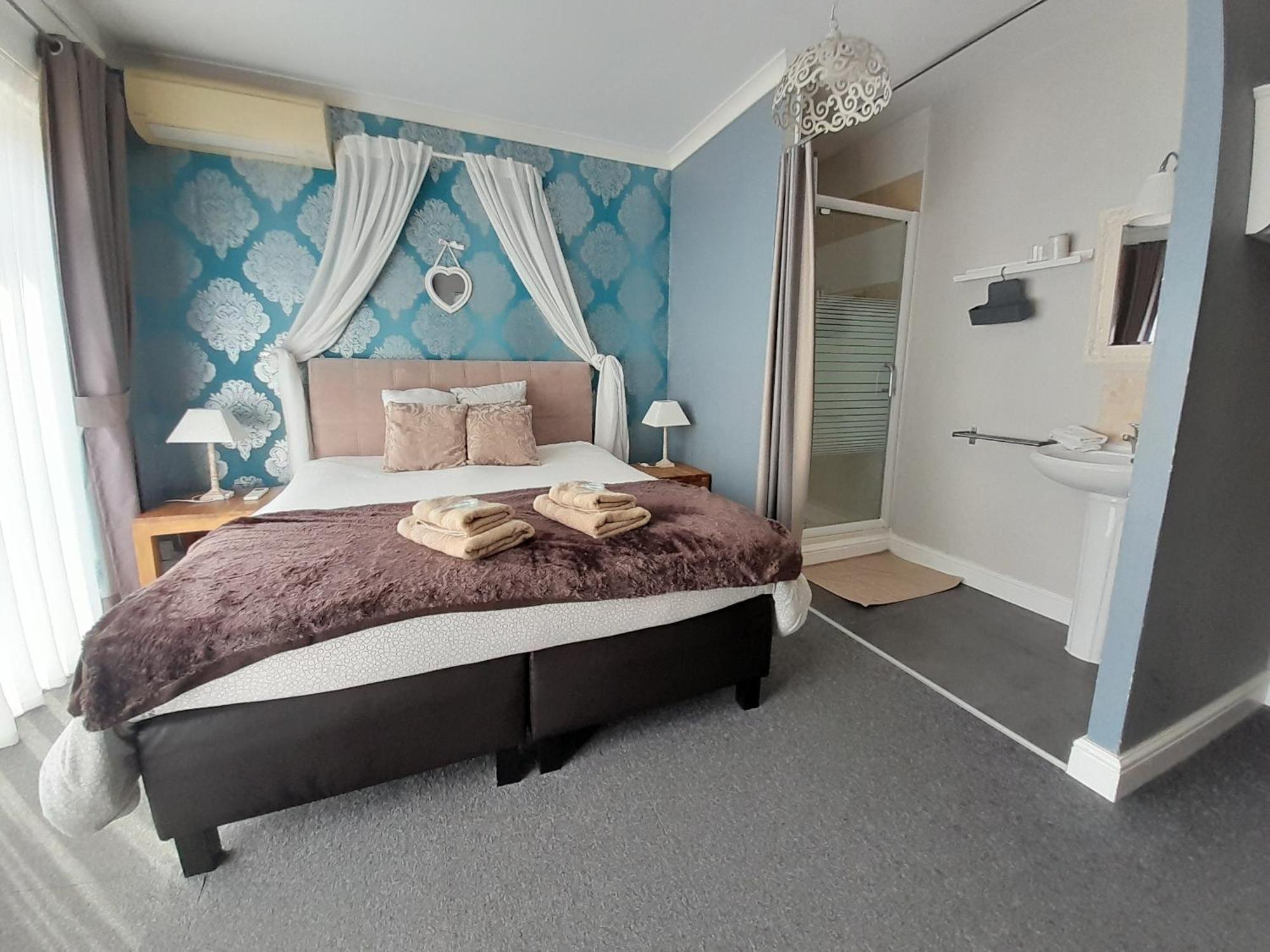 イープル Juliette'S Bed & Breakfast エクステリア 写真
