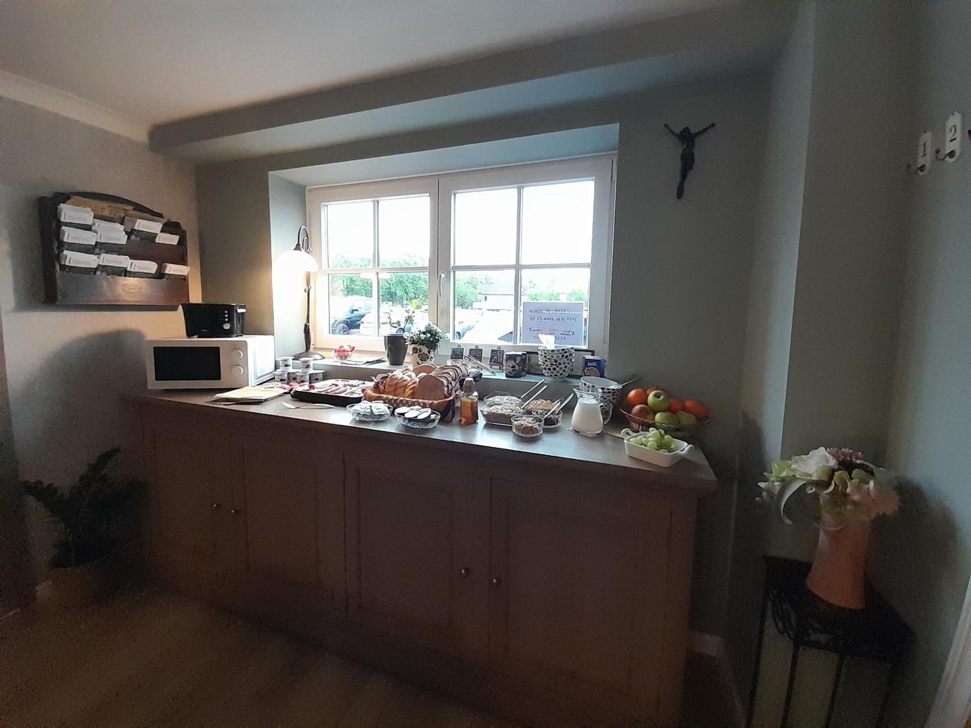 イープル Juliette'S Bed & Breakfast エクステリア 写真